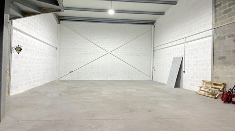 Ma-Cabane - Location Local commercial Yvrac, 150 m²