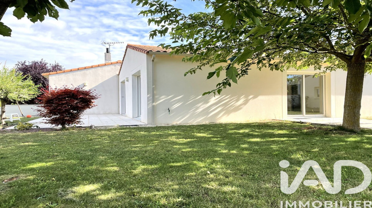 Ma-Cabane - Location Maison Aiffres, 120 m²