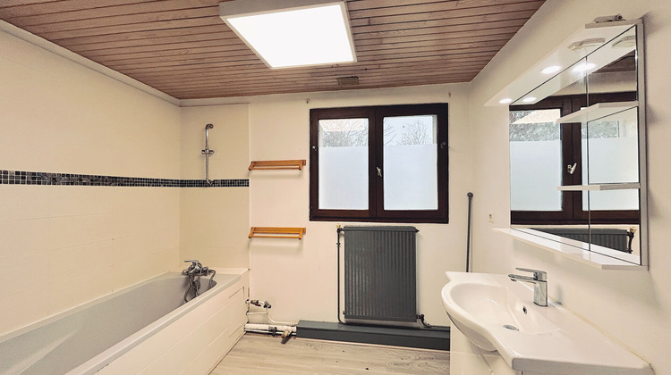 Ma-Cabane - Location Maison AMBARES-ET-LAGRAVE, 162 m²