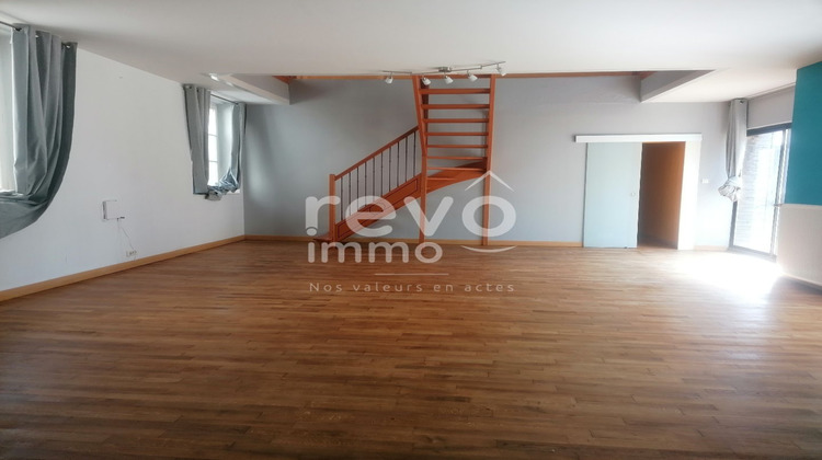 Ma-Cabane - Location Maison BEAULIEU SUR LAYON, 278 m²