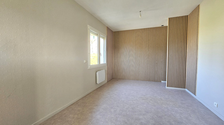 Ma-Cabane - Location Maison BELMONT-TRAMONET, 129 m²