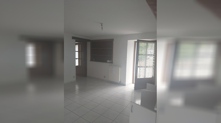 Ma-Cabane - Location Maison BESNE, 73 m²