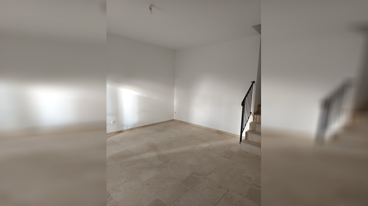 Ma-Cabane - Location Maison BESSE-SUR-ISSOLE, 85 m²