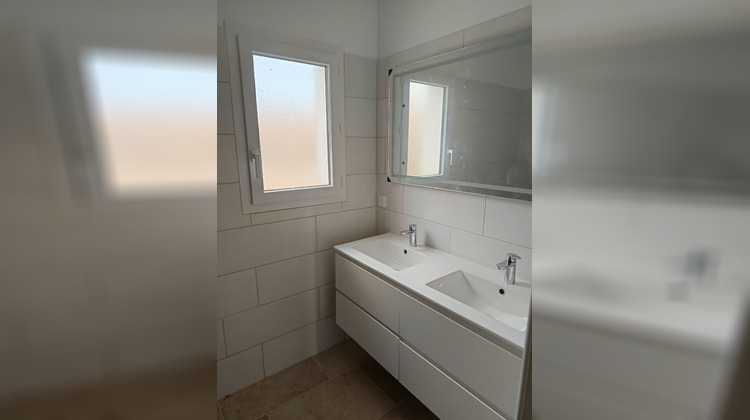 Ma-Cabane - Location Maison BESSE-SUR-ISSOLE, 85 m²