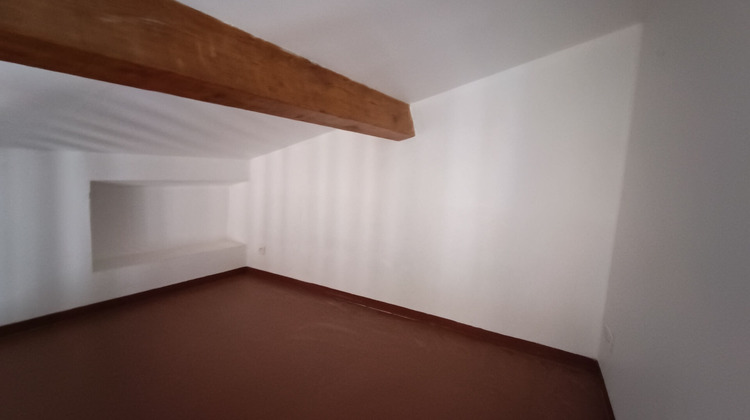 Ma-Cabane - Location Maison BESSE-SUR-ISSOLE, 45 m²