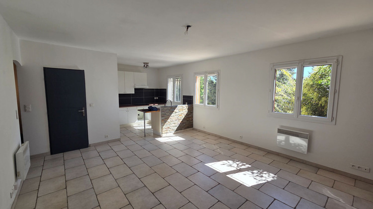 Ma-Cabane - Location Maison BESSE-SUR-ISSOLE, 89 m²