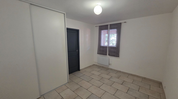 Ma-Cabane - Location Maison BESSE-SUR-ISSOLE, 89 m²