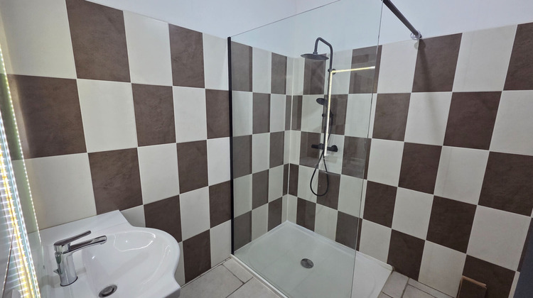 Ma-Cabane - Location Maison BESSE-SUR-ISSOLE, 89 m²