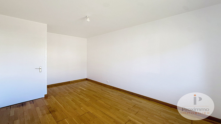 Ma-Cabane - Location Maison BOURG-DES-COMPTES, 87 m²