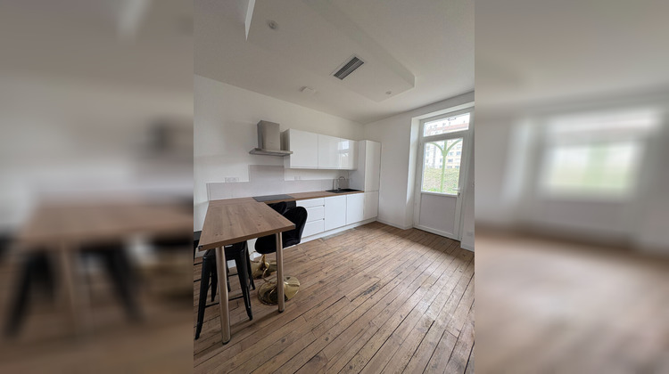 Ma-Cabane - Location Maison BOURG-LES-VALENCE, 77 m²