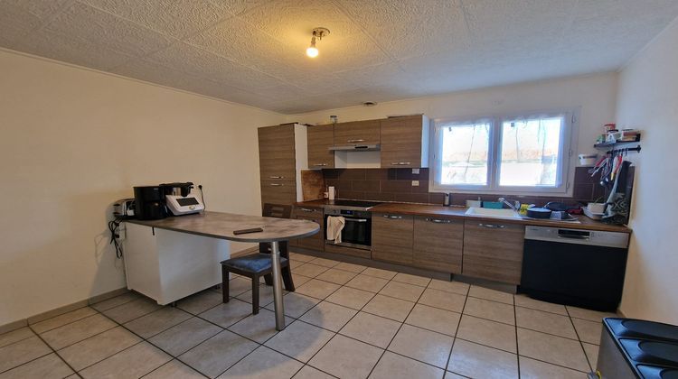 Ma-Cabane - Location Maison Bourgoin-Jallieu, 101 m²