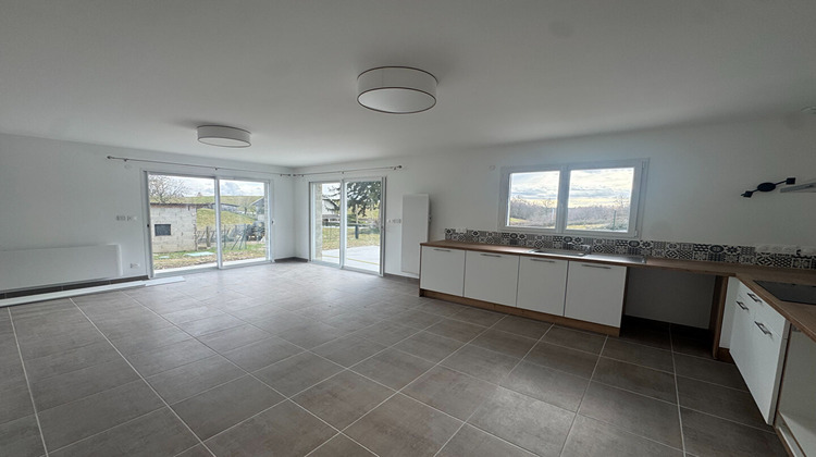 Ma-Cabane - Location Maison BOURGOIN-JALLIEU, 83 m²