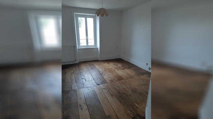 Ma-Cabane - Location Maison BURGNAC, 76 m²