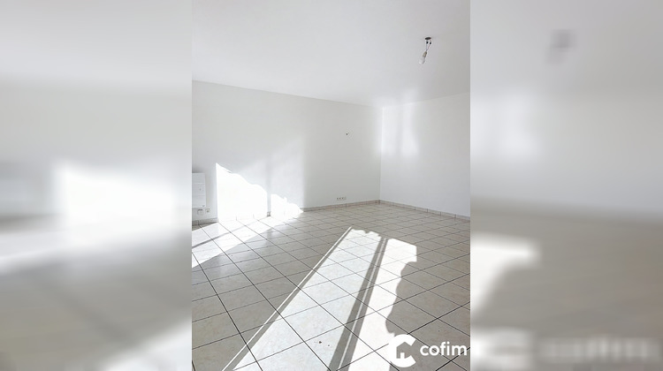Ma-Cabane - Location Maison BUROS, 111 m²