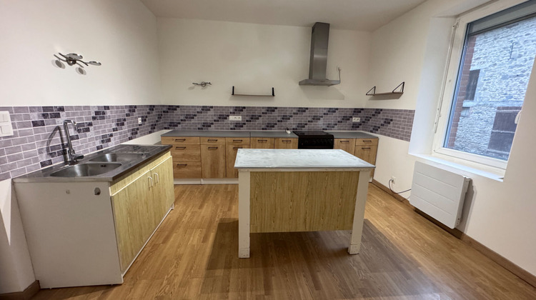 Ma-Cabane - Location Maison BUSSIERE-DUNOISE, 64 m²