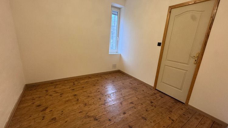 Ma-Cabane - Location Maison BUSSIERE-DUNOISE, 64 m²