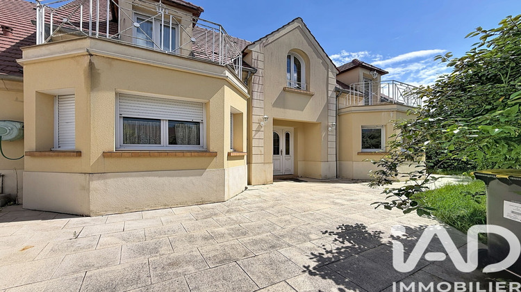 Ma-Cabane - Location Maison Bussy-Saint-Georges, 210 m²