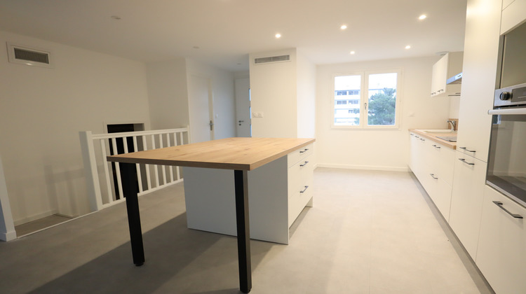 Ma-Cabane - Location Maison Caluire-et-Cuire, 105 m²