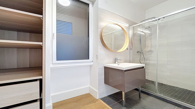 Ma-Cabane - Location Maison CALUIRE-ET-CUIRE, 159 m²