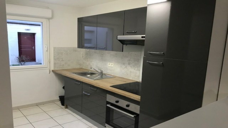 Ma-Cabane - Location Maison Carbon-Blanc, 63 m²