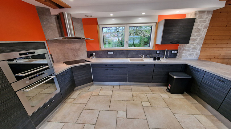 Ma-Cabane - Location Maison CEIGNES, 149 m²