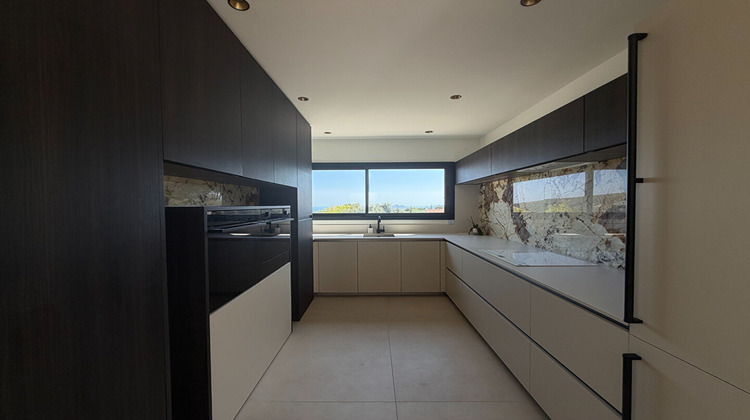 Ma-Cabane - Location Maison CEYRESTE, 133 m²