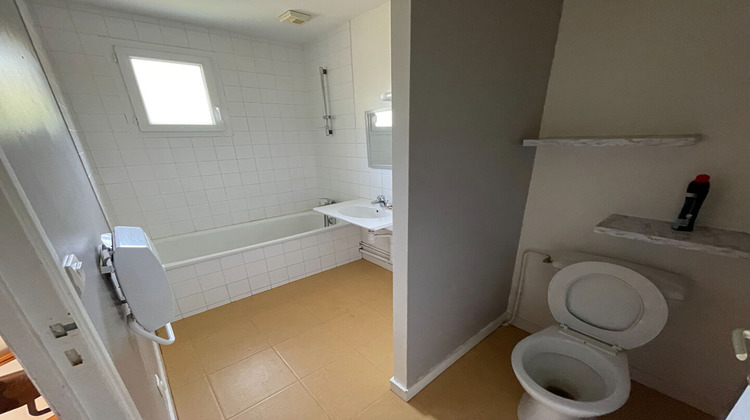 Ma-Cabane - Location Maison CHADRON, 80 m²