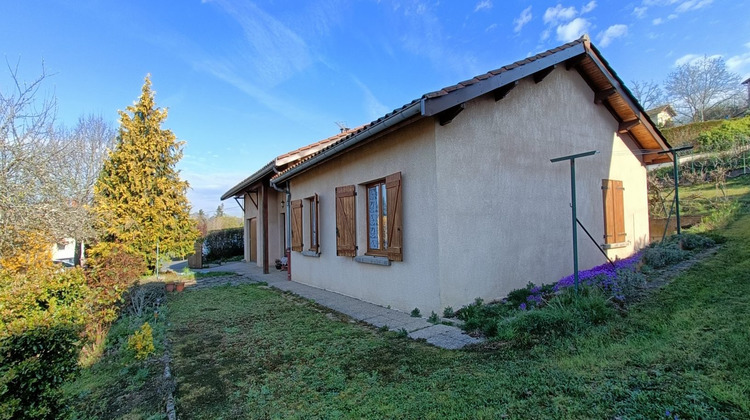 Ma-Cabane - Location Maison Chambost-Longessaigne, 97 m²