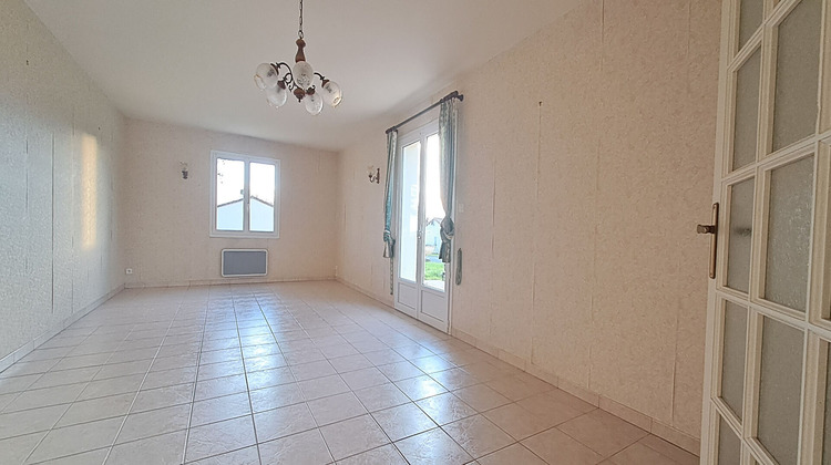 Ma-Cabane - Location Maison CHAMPDENIERS-SAINT-DENIS, 108 m²