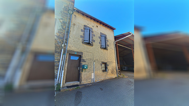 Ma-Cabane - Location Maison Chanat-la-Mouteyre, 56 m²
