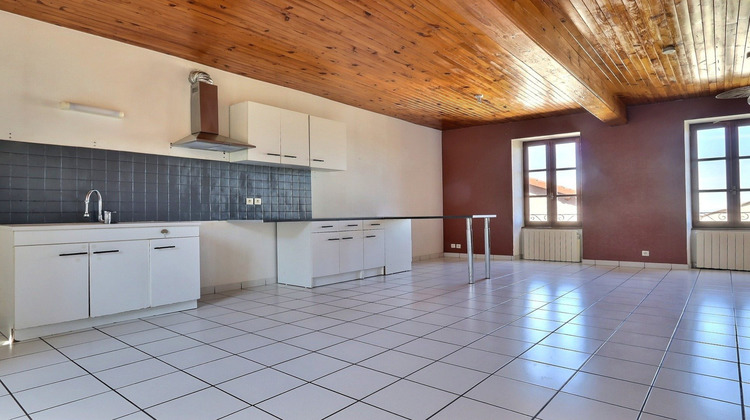 Ma-Cabane - Location Maison Chanat-la-Mouteyre, 56 m²