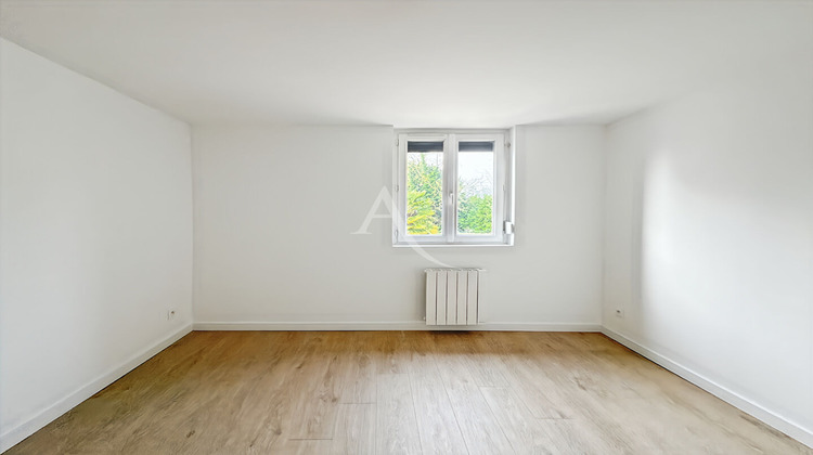 Ma-Cabane - Location Maison CHARLEVAL, 68 m²