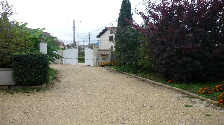 Ma-Cabane - Location Maison Charnècles, 155 m²