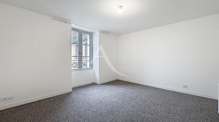 Ma-Cabane - Location Maison CHATEAU-GONTIER, 87 m²