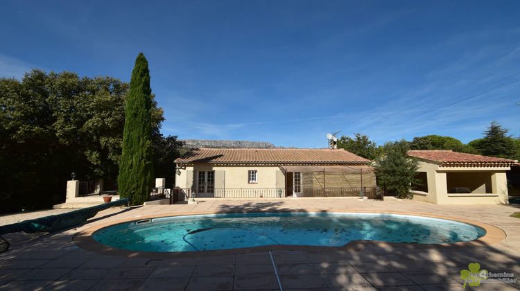 Ma-Cabane - Location Maison Châteauneuf-le-Rouge, 115 m²