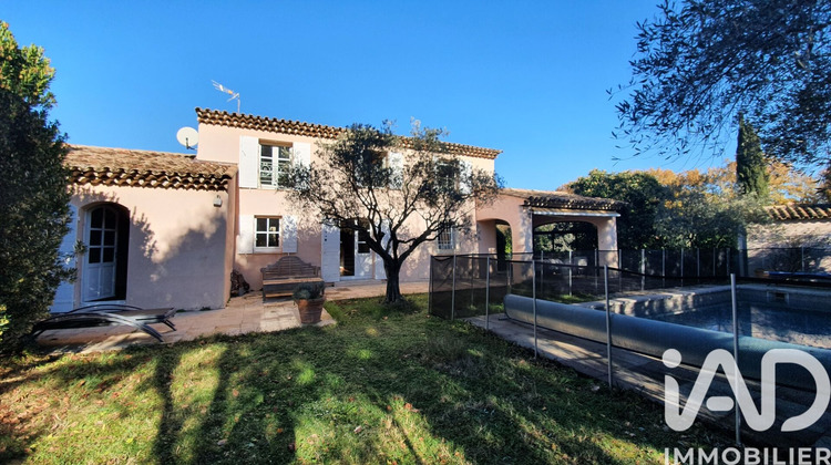 Ma-Cabane - Location Maison Châteauneuf-le-Rouge, 140 m²