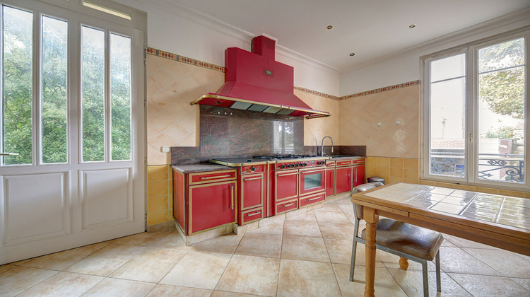 Ma-Cabane - Location Maison CHATOU, 282 m²