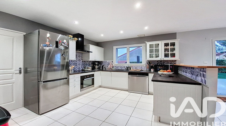 Ma-Cabane - Location Maison Chemillé-en-Anjou, 85 m²