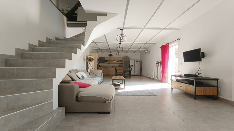 Ma-Cabane - Location Maison CHEVRIERES, 100 m²