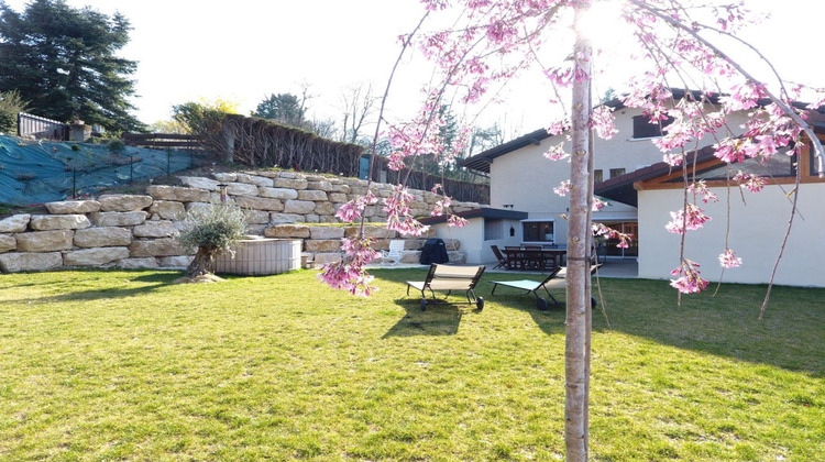 Ma-Cabane - Location Maison COLLONGES-SOUS-SALEVE, 223 m²