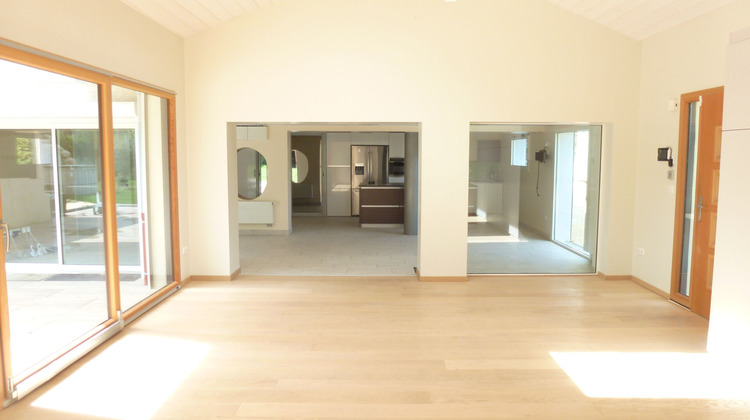 Ma-Cabane - Location Maison COLLONGES-SOUS-SALEVE, 223 m²