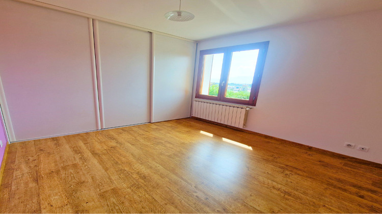 Ma-Cabane - Location Maison COLOMBE, 83 m²