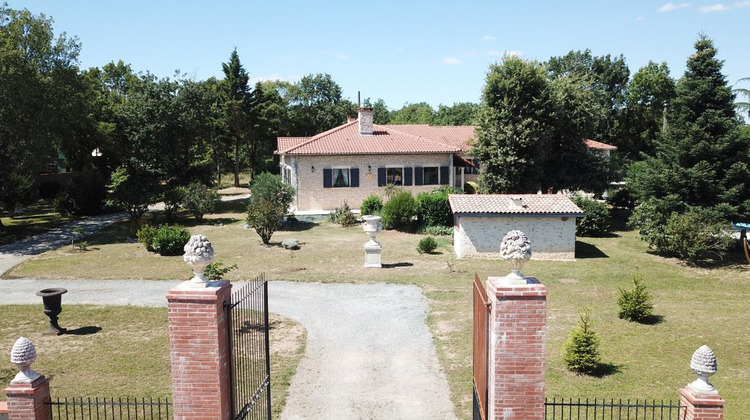 Ma-Cabane - Location Maison CORDES SUR CIEL, 350 m²