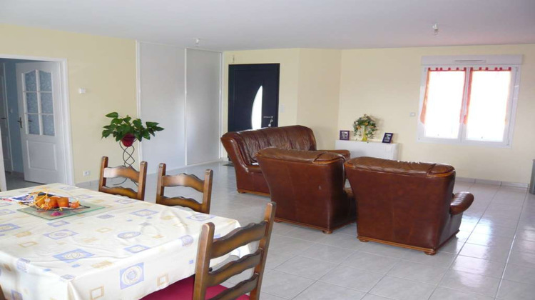 Ma-Cabane - Location Maison COSSE-LE-VIVIEN, 90 m²