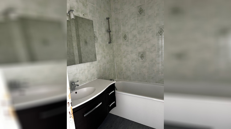 Ma-Cabane - Location Maison Crespin, 60 m²