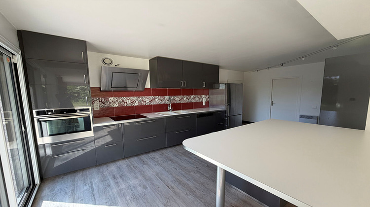 Ma-Cabane - Location Maison DIVONNE-LES-BAINS, 181 m²
