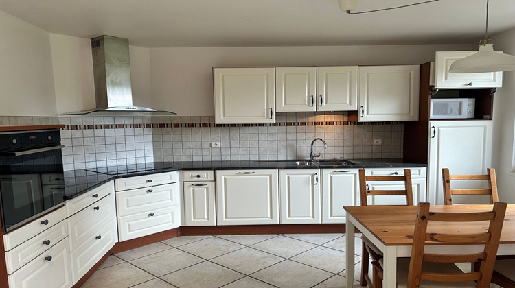 Ma-Cabane - Location Maison DIVONNE-LES-BAINS, 197 m²