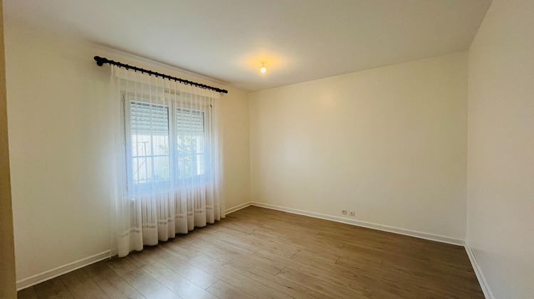 Ma-Cabane - Location Maison DOMPIERRE-SUR-MER, 171 m²