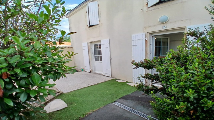 Ma-Cabane - Location Maison Dompierre-sur-Mer, 75 m²