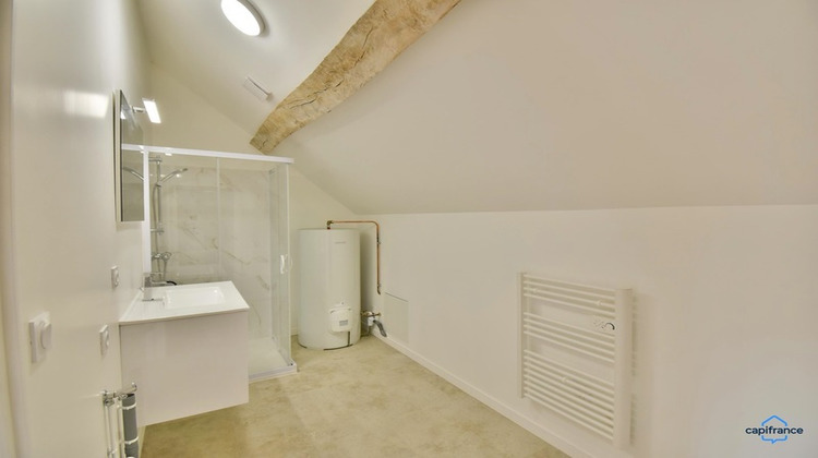 Ma-Cabane - Location Maison ECUEILLE, 81 m²
